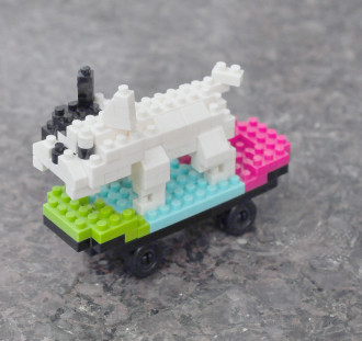 Wisehawk Skating Dog - 133 Pieces (5.1cm Long)